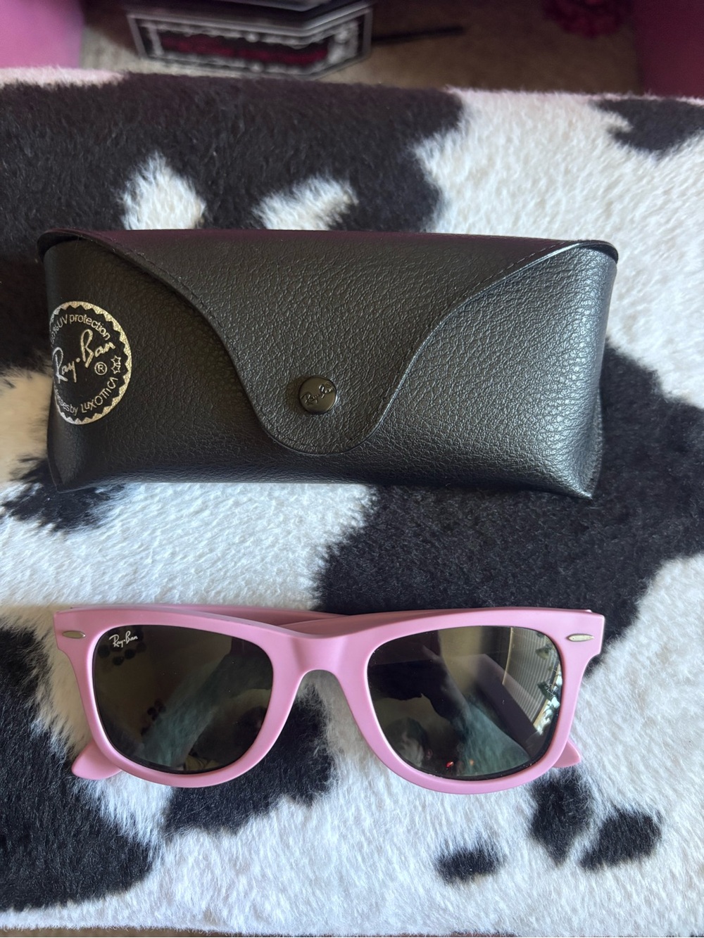 Ray-Ban Pink Wayfarer Sunglasses